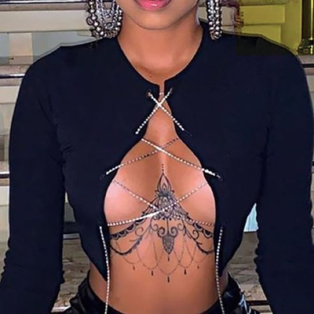 Fashion Nova Long sleeve crop top